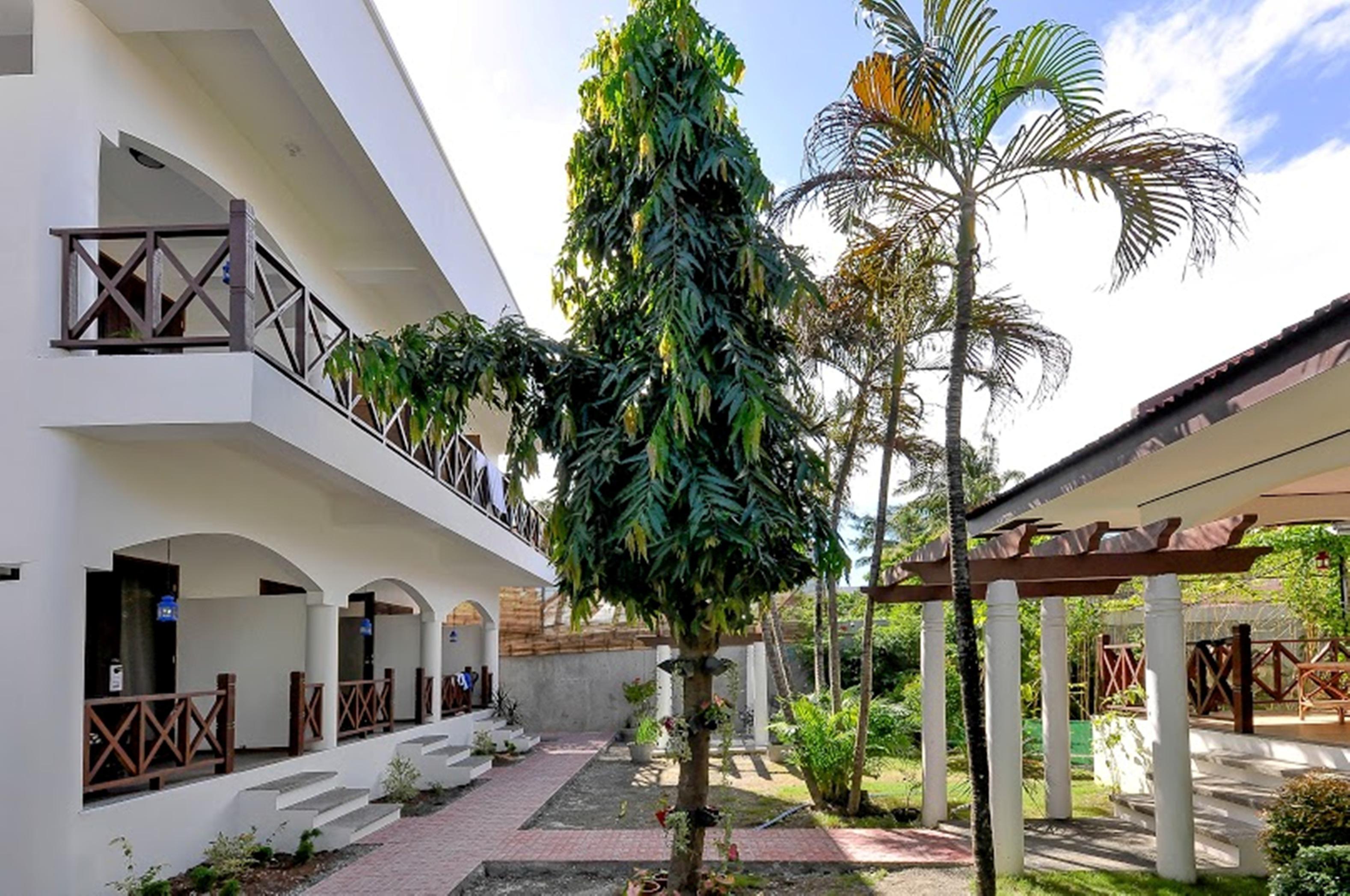 Nirvana Beach Resort Balabag  Екстериор снимка