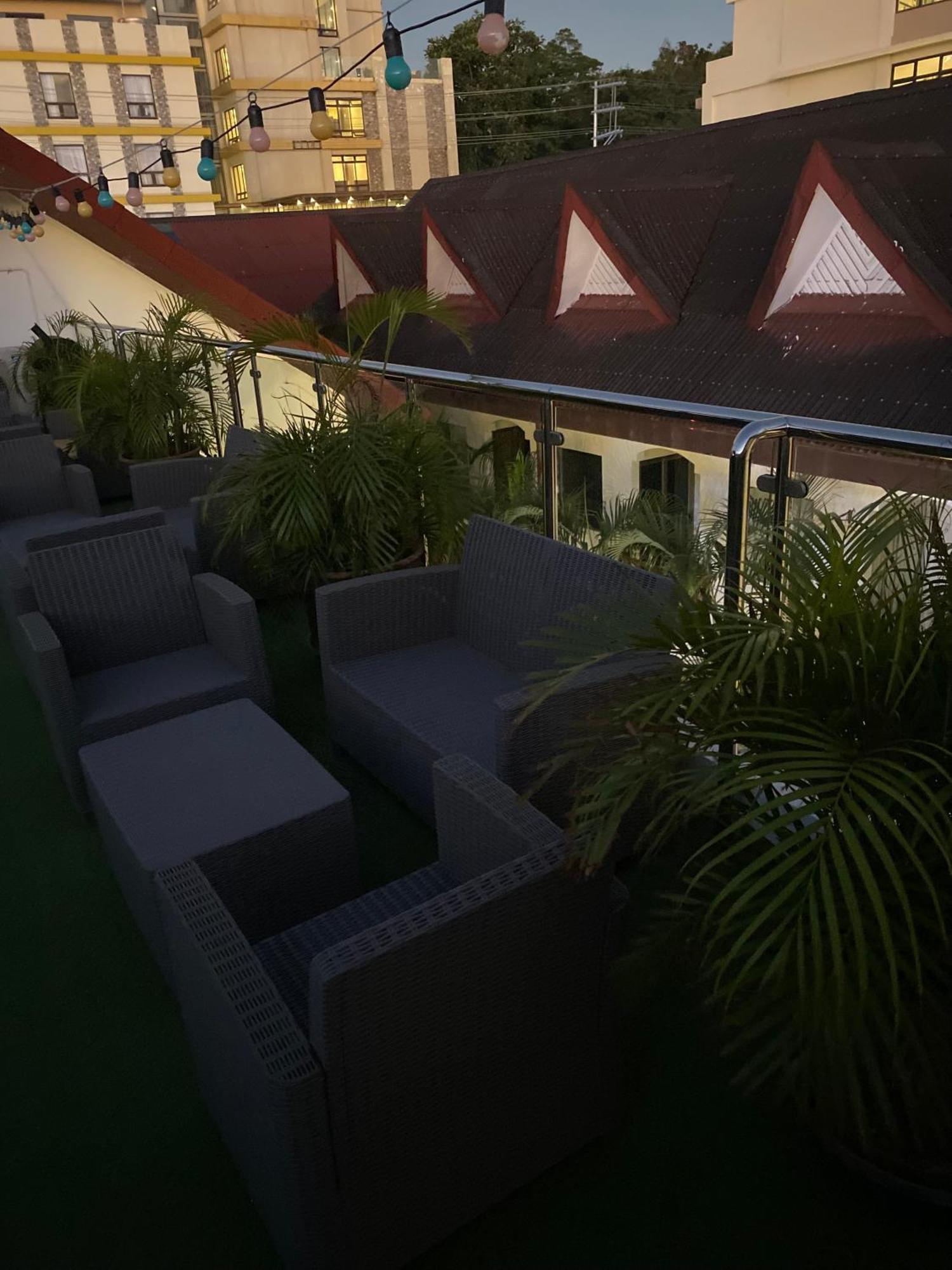 Nirvana Beach Resort Balabag  Екстериор снимка