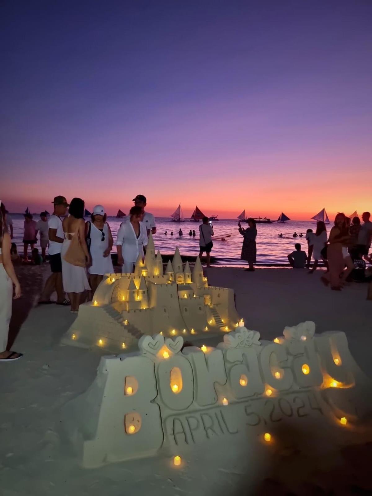 Nirvana Beach Resort Balabag  Екстериор снимка