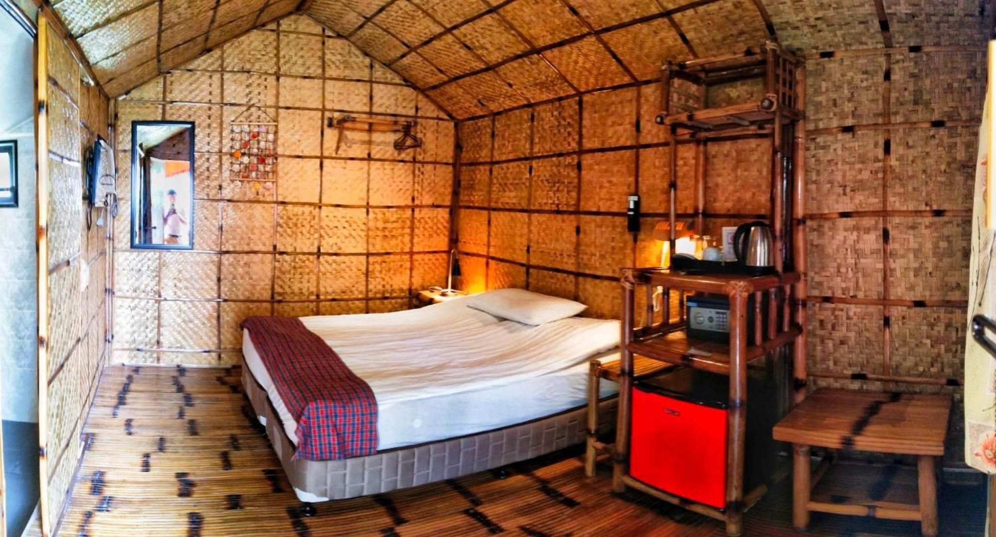 Nirvana Beach Resort Balabag  Екстериор снимка