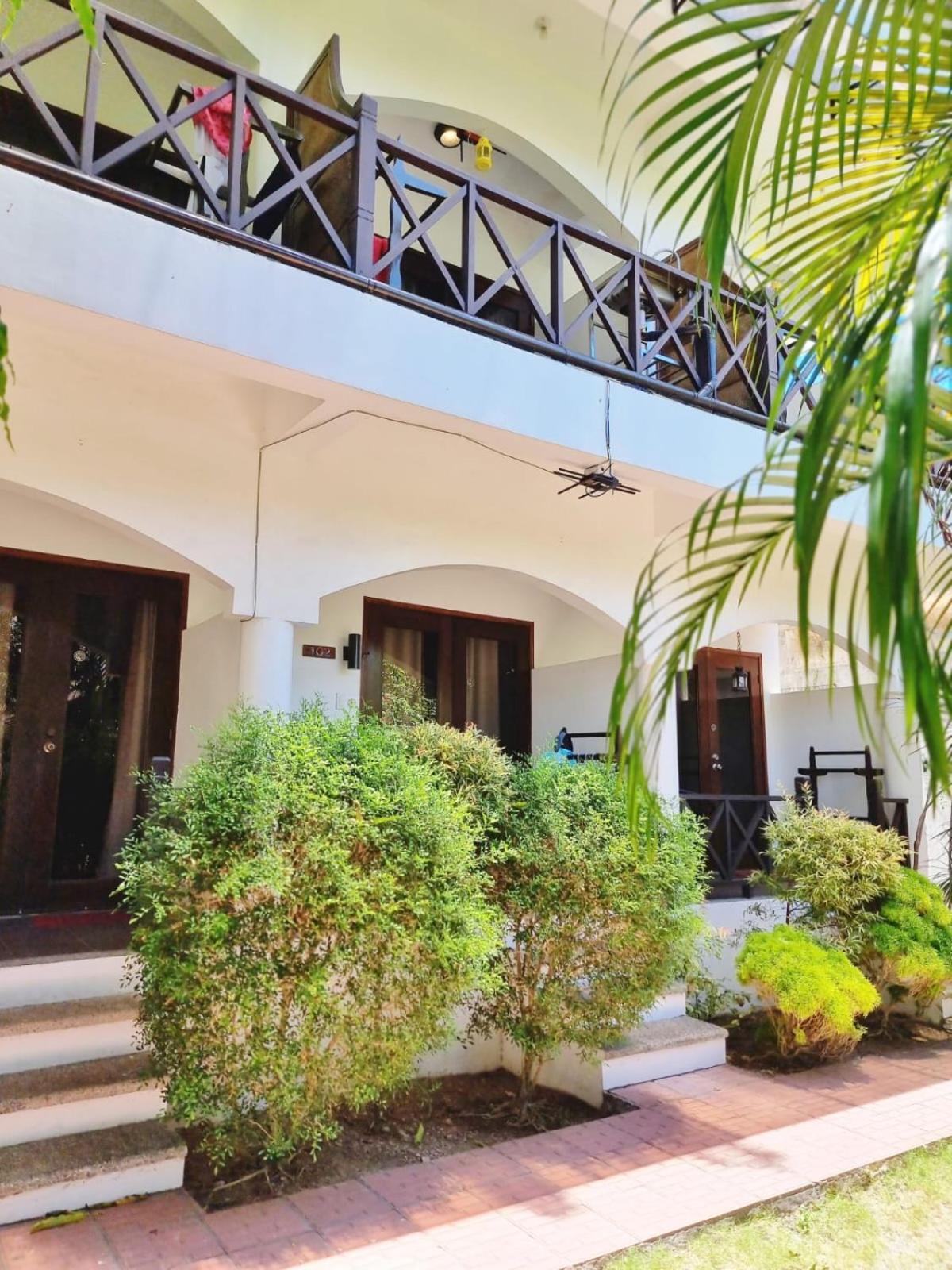 Nirvana Beach Resort Balabag  Екстериор снимка