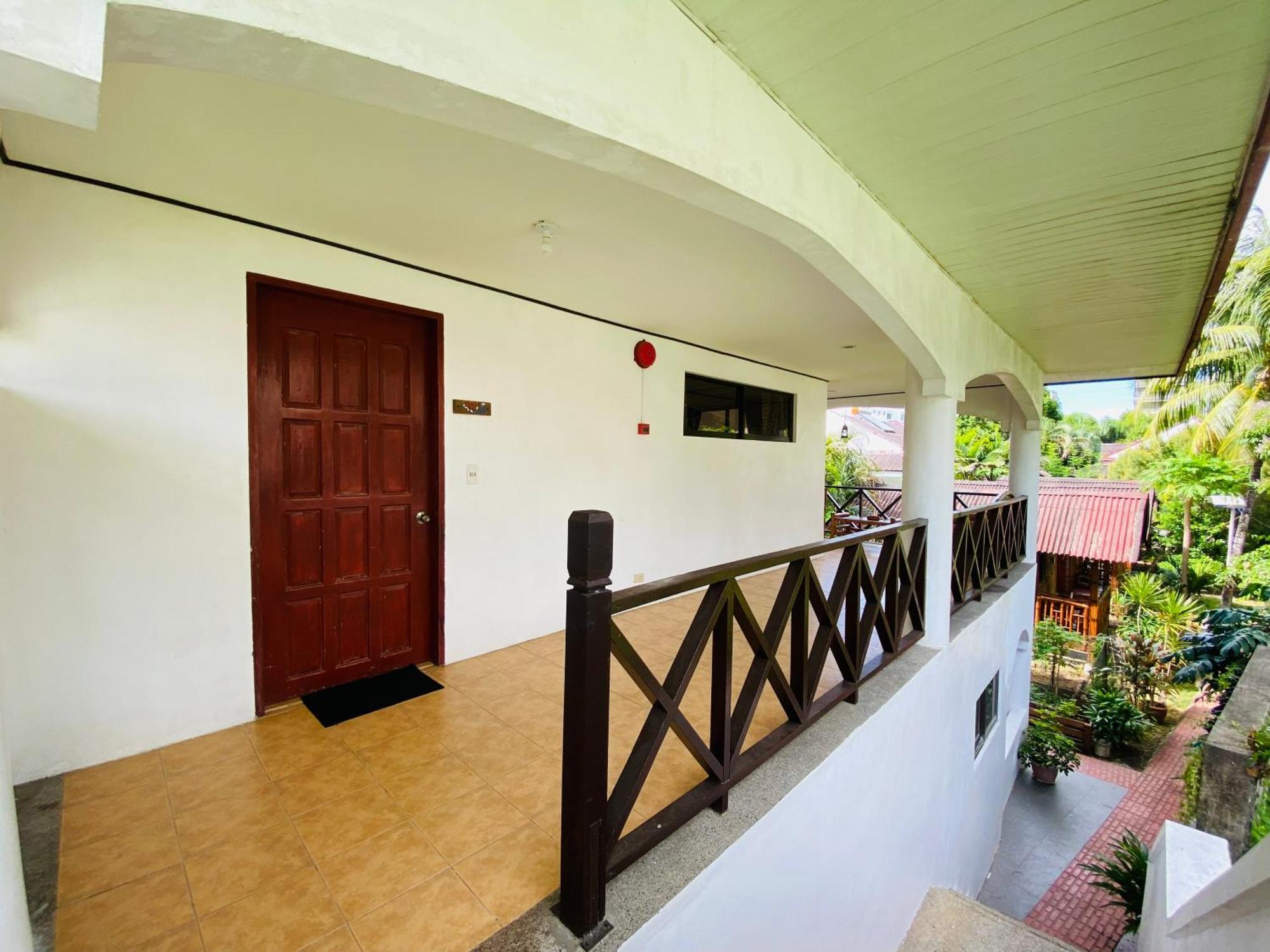 Nirvana Beach Resort Balabag  Екстериор снимка