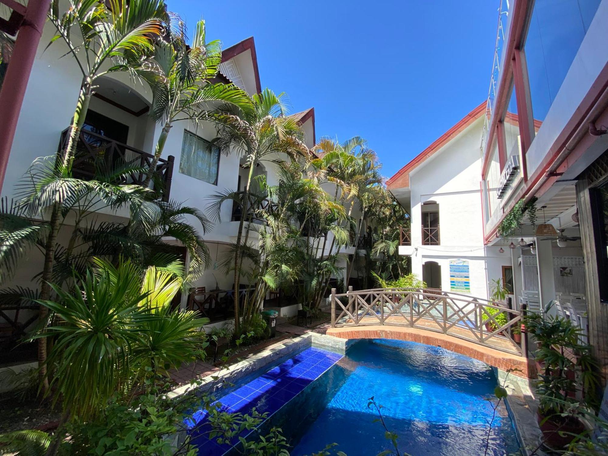 Nirvana Beach Resort Balabag  Екстериор снимка